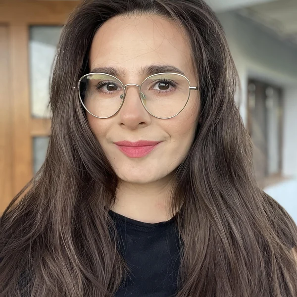 Andreea Dumitrescu, parenting coach and trainer